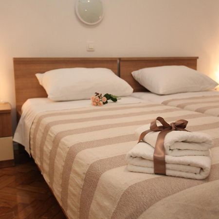 Vincent Apt. In Old Town Centre ซาดาร์ ห้อง รูปภาพ