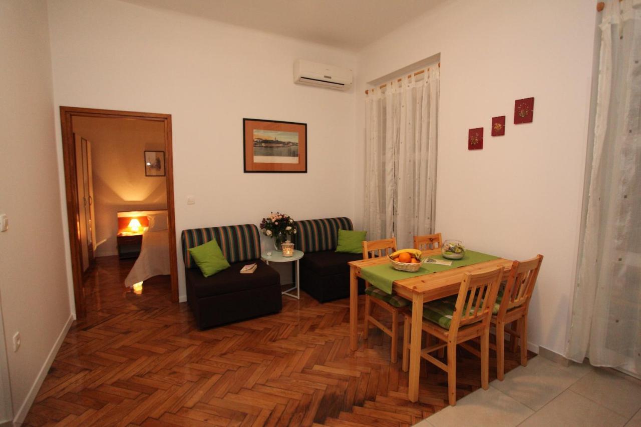 Vincent Apt. In Old Town Centre ซาดาร์ ห้อง รูปภาพ