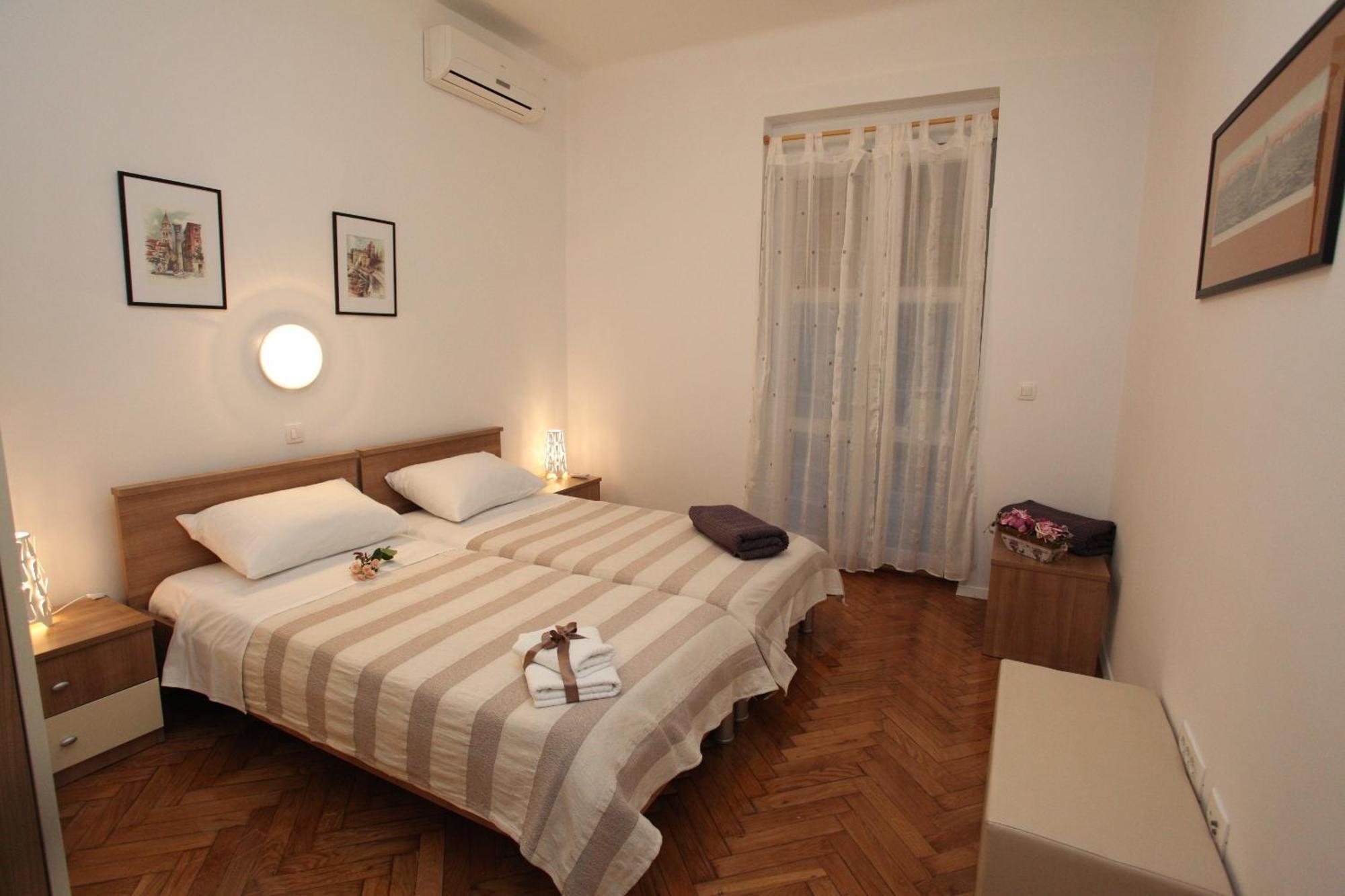 Vincent Apt. In Old Town Centre ซาดาร์ ห้อง รูปภาพ